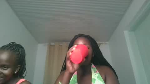 Snapshot of royal_goddes2 chatting on 28, 7, 2026 royal_goddes2 online show from 28, 7, 2026