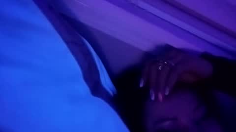 rraineonme online show from 19, 4, 2026