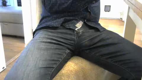 Snapshot of rsindie2 chatting on 27, 10, 2025 rsindie2 online show from 27, 10, 2025