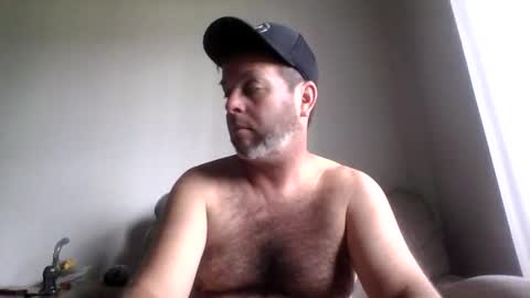 Snapshot of rubbingoneout714 chatting on 26, 4, 2026 rubbingoneout714 online show from 26, 4, 2026