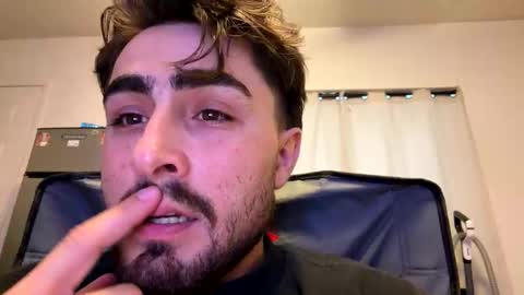 Snapshot of rubenzaragosa09 chatting on 27, 5, 2026 rubenzaragosa09 online show from 27, 5, 2026