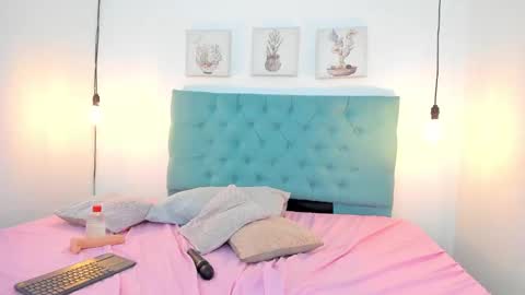 Snapshot of rubiroose chatting on 12, 1, 2025 Rubii online show from 12, 1, 2025