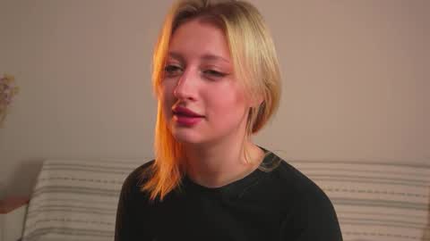 Mila online show from 28, 10, 2025