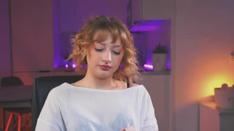 Mila online show from 4, 4, 2026