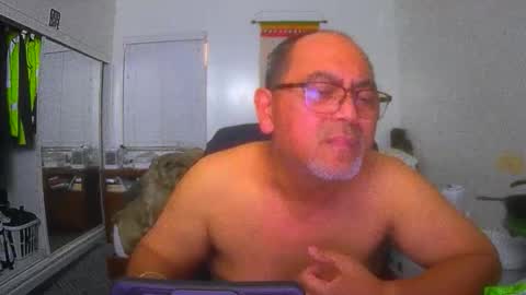 Snapshot of rueltrinidad73 chatting on 11, 3, 2026 rueltrinidad73 online show from 11, 3, 2026