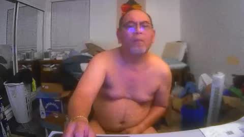 Snapshot of rueltrinidad73 chatting on 17, 5, 2026 rueltrinidad73 online show from 17, 5, 2026
