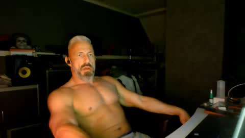 Snapshot of ruffi77 chatting on 29, 7, 2026 Chico que rico Caliente online show from 29, 7, 2026