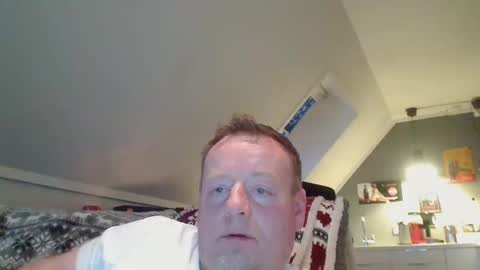 Snapshot of runepetter chatting on 27, 12, 2024 bignorwegian online show from 27, 12, 2024
