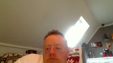 Snapshot of runepetter chatting on 14, 2, 2025 bignorwegian online show from 14, 2, 2025