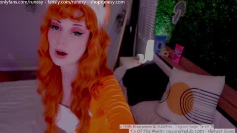 Snapshot of runesy chatting on 20, 9, 2025 Lady online show from 20, 9, 2025