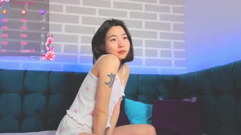 Snapshot of runi_asian chatting on 19, 5, 2026 Runi online show from 19, 5, 2026