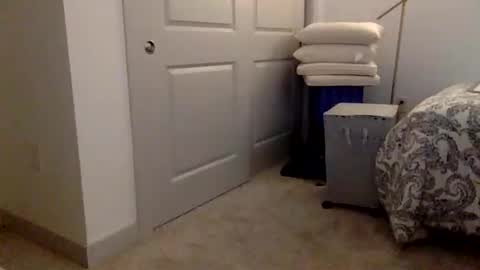 Snapshot of runner620 chatting on 21, 11, 2025 Runner620 online show from 21, 11, 2025