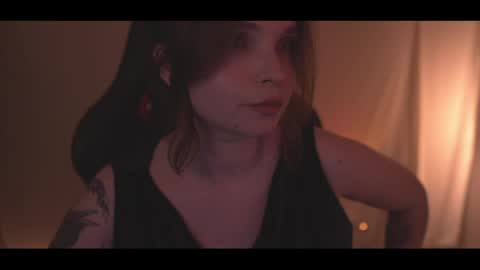 Snapshot of running_with_the_wolves chatting on 13, 5, 2026 Elena online show from 13, 5, 2026