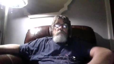 Snapshot of runningaround60 chatting on 22, 9, 2025 runningaround60 online show from 22, 9, 2025