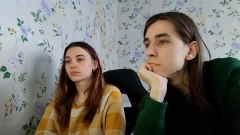 Snapshot of rusmedium chatting on 8, 4, 2026 Lisa and Vlad online show from 8, 4, 2026