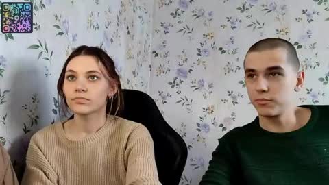 Snapshot of rusmedium chatting on 23, 4, 2026 Lisa and Vlad online show from 23, 4, 2026