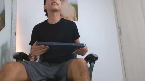  R U S S E L L  online show from 20, 2, 2026