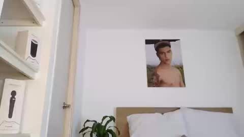  R U S S E L L  online show from 13, 3, 2026