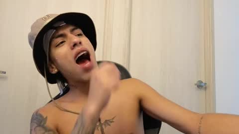  R U S S E L L  online show from 18, 4, 2026