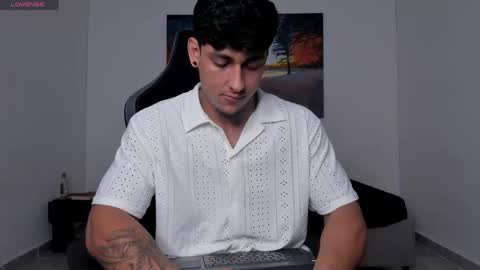 Snapshot of ryanwhite3 chatting on 24, 4, 2026 ryanwhite3 online show from 24, 4, 2026