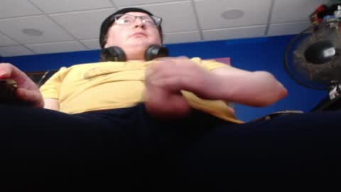 Snapshot of ryguy323 chatting on 12, 4, 2026 Dennis online show from 12, 4, 2026