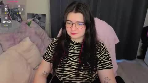 Snapshot of s_katekisa_ss chatting on 18, 7, 2026 Kate online show from 18, 7, 2026