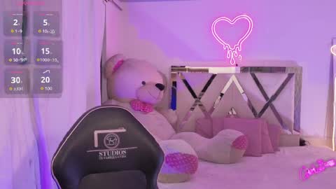 saaya_tay online show from 9, 4, 2026