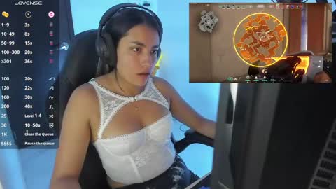 Snapshot of sabrina_chester_02 chatting on 19, 5, 2026 Angie online show from 19, 5, 2026