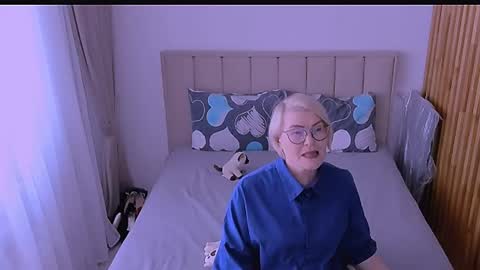 Snapshot of sabrinamacmarren chatting on 20, 4, 2026 Sabrina MacMarren online show from 20, 4, 2026