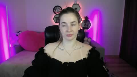 Snapshot of sabrinviolet chatting on 24, 7, 2026 Sabrina Violet online show from 24, 7, 2026