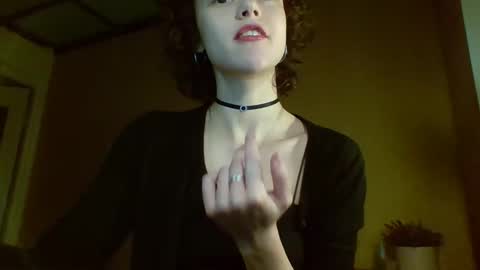 Snapshot of sadnimf chatting on 26, 10, 2025 Rose online show from 26, 10, 2025