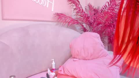 Snapshot of saekohofman chatting on 19, 12, 2024 Mara online show from 19, 12, 2024