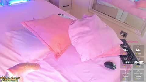 Snapshot of saekohofman chatting on 24, 9, 2025 Mara online show from 24, 9, 2025