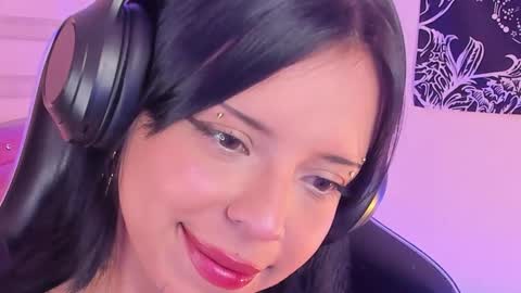 Snapshot of saharayumm chatting on 4, 11, 2025 saharayumm online show from 4, 11, 2025