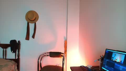 Snapshot of sailor_sindy chatting on 4, 7, 2026 Sindy Scott online show from 4, 7, 2026
