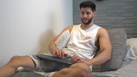 Snapshot of saimonhot1 chatting on 14, 1, 2025 saimon online show from 14, 1, 2025