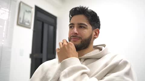 Snapshot of saimonhot1 chatting on 8, 10, 2025 saimon online show from 8, 10, 2025