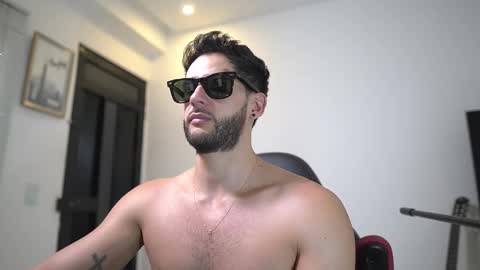 Snapshot of saimonhot1 chatting on 21, 10, 2025 saimon online show from 21, 10, 2025