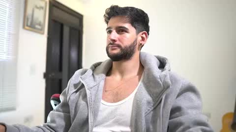 Snapshot of saimonhot1 chatting on 8, 11, 2025 saimon online show from 8, 11, 2025