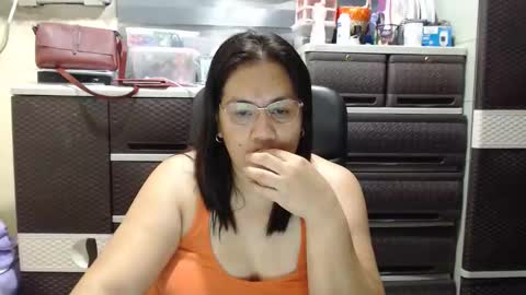 Snapshot of saint_flowerxxx chatting on 19, 5, 2026 saint_flowerxxx online show from 19, 5, 2026