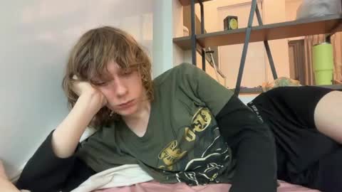 Snapshot of saintfawn chatting on 17, 4, 2026 saintfawn online show from 17, 4, 2026