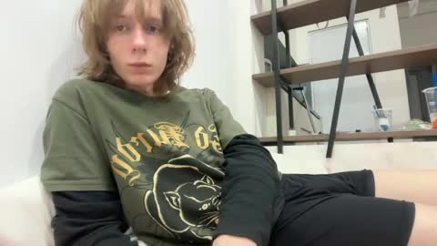 Snapshot of saintfawn chatting on 19, 4, 2026 saintfawn online show from 19, 4, 2026