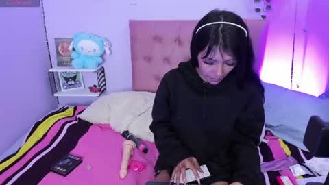 Saki Akanee online show from 13, 7, 2026