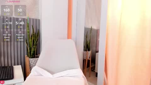 Silvia online show from 5, 12, 2025