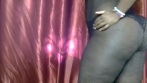 Snapshot of sally_bee1 chatting on 18, 6, 2026 sally_bee1 online show from 18, 6, 2026