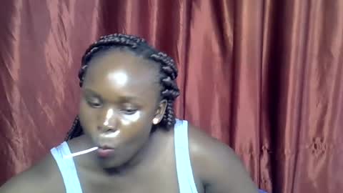 Snapshot of sally_bee1 chatting on 8, 7, 2026 sally_bee1 online show from 8, 7, 2026