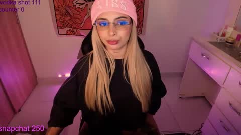 Snapshot of sallymaddoxx chatting on 4, 5, 2026 sallymaddoxx online show from 4, 5, 2026