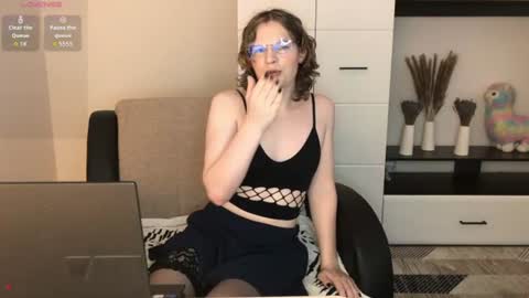 Snapshot of sallysweet_ chatting on 12, 7, 2026 Sally online show from 12, 7, 2026