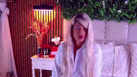 Snapshot of salmaroze chatting on 6, 7, 2026 SalmaRoze online show from 6, 7, 2026