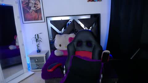 Snapshot of salo_hot01 chatting on 8, 4, 2026 SALO HOT online show from 8, 4, 2026